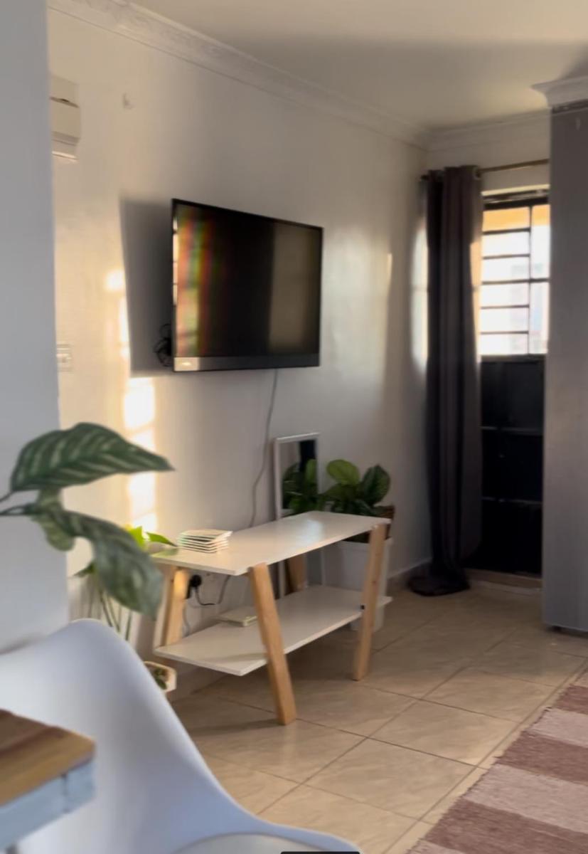 Suitetrails - Rooftop Studio Apartment - Mirema