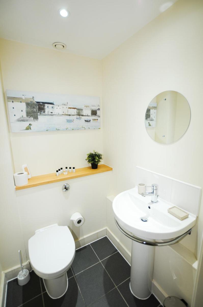 Hamilton Court Apartments from Your Stay Bristol - Housity