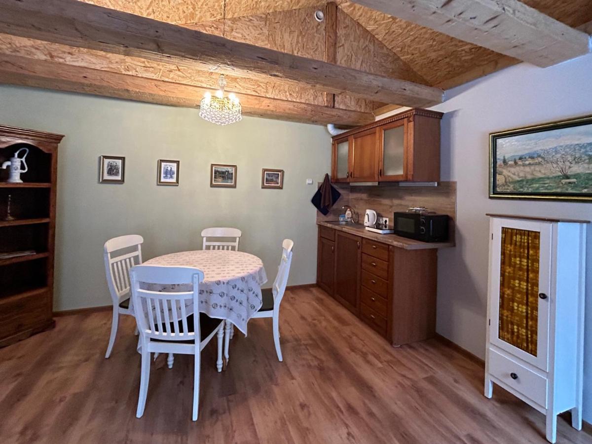 A1 apartments with free parking - Housity