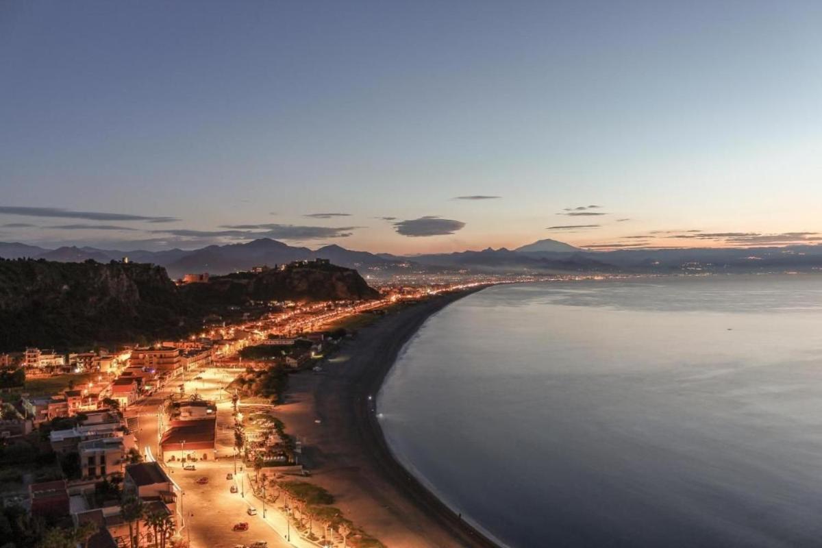 B&B Scarabeo Milazzo - Housity