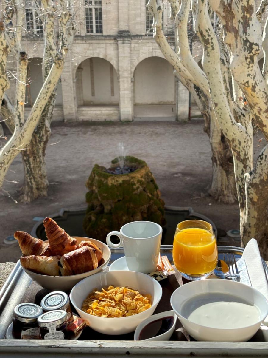 Hôtel Cloitre Saint Louis Avignon - Housity