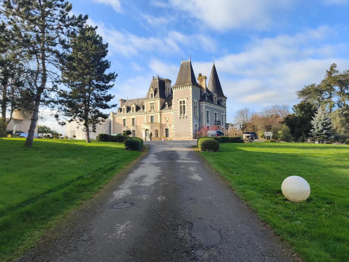 Hotel Château de la Barbinière - Housity