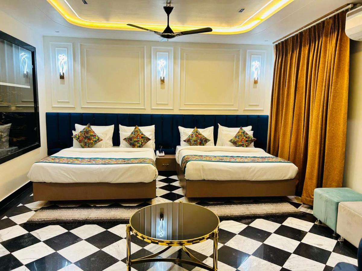 Taj Ronak Luxury Hotels - Housity