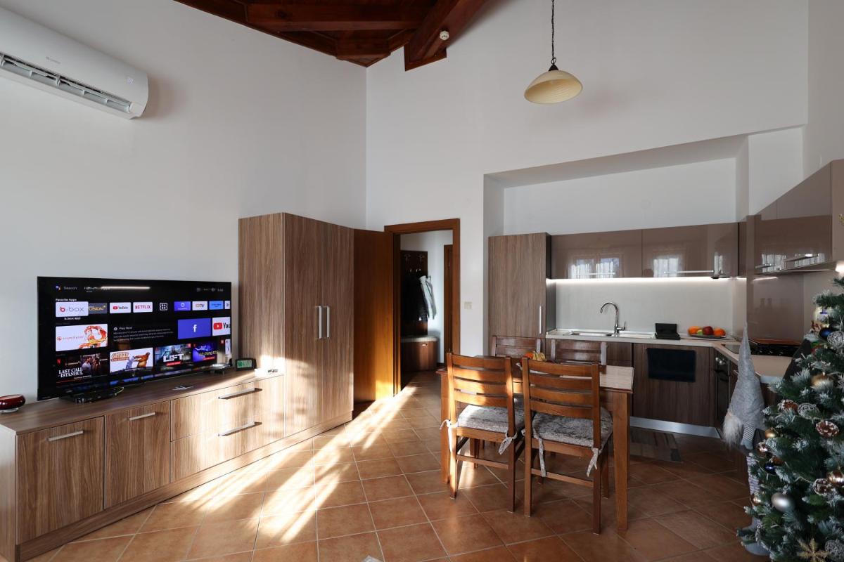 Pirin Golf Mountain View Retreat - Housity