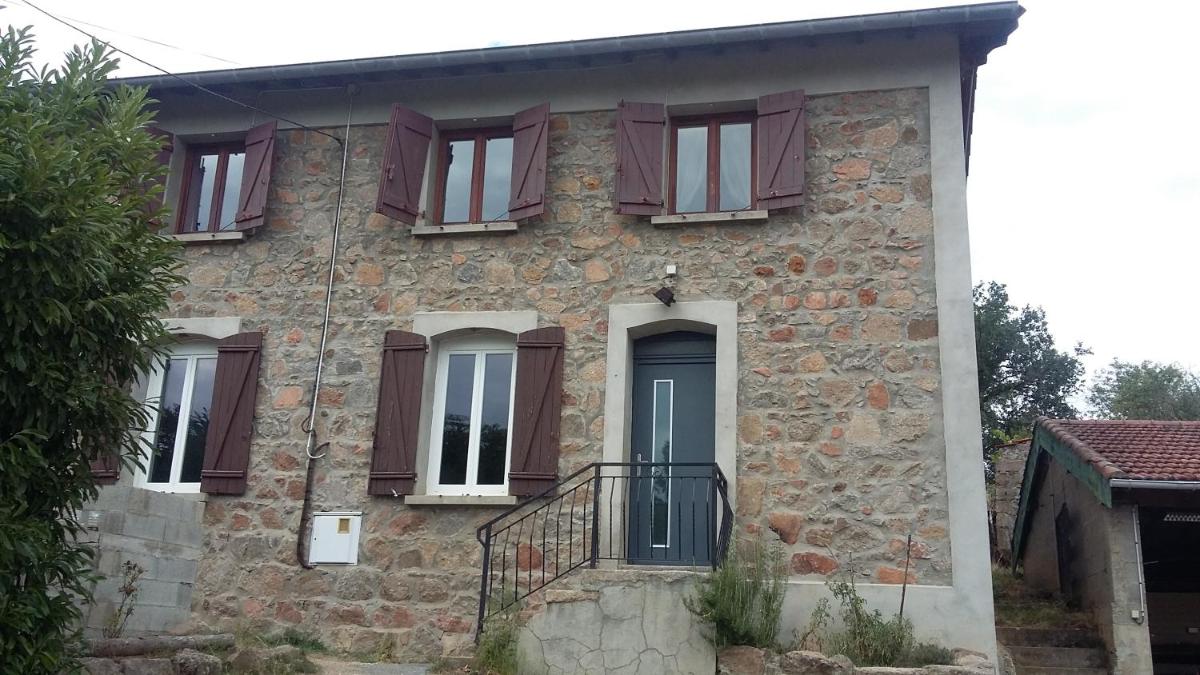 La clef des champs - Gîte 9 personnes entre Lyon et St-Etienne - Housity