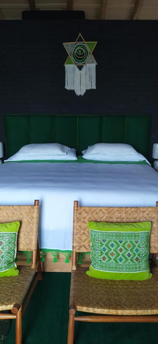 Hotel Bendita Luna Salchi - Housity