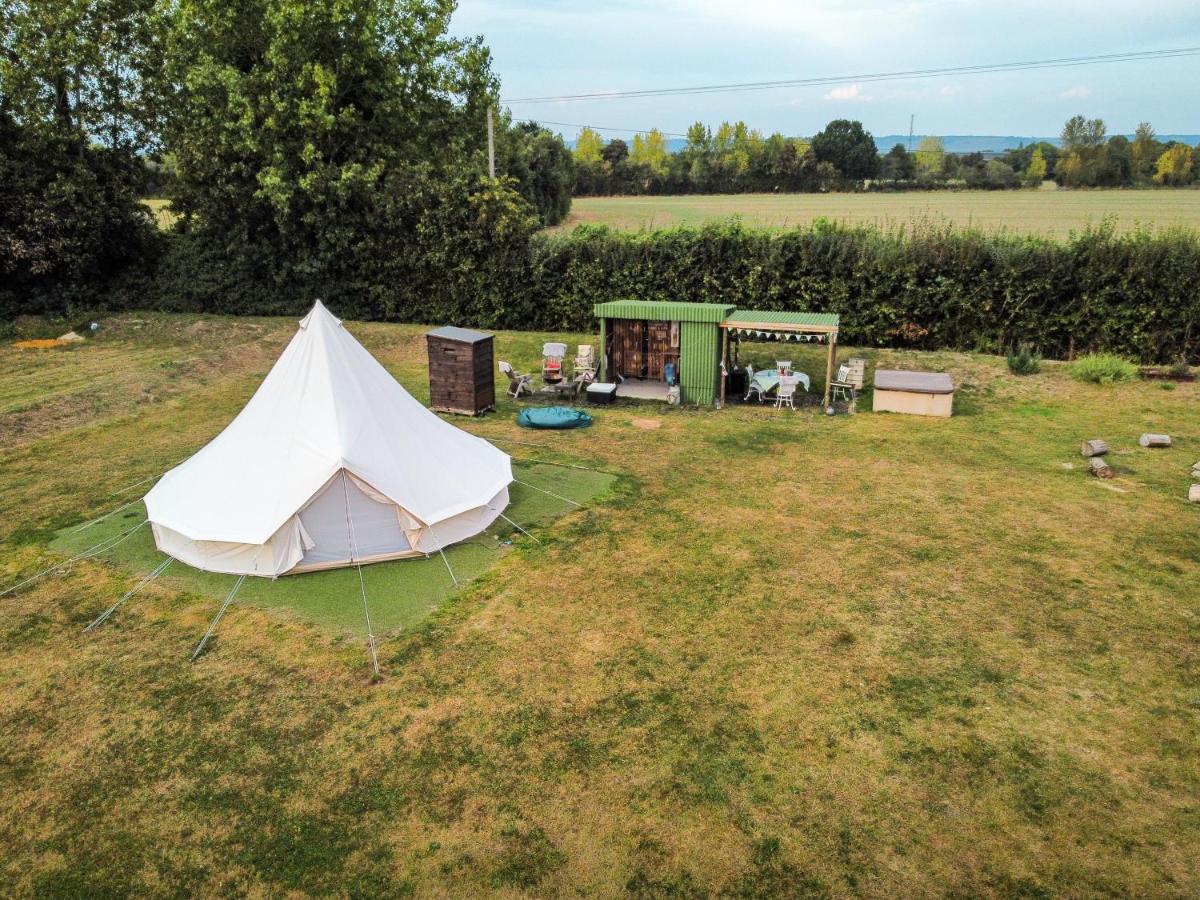 The Follies Glamping - Housity