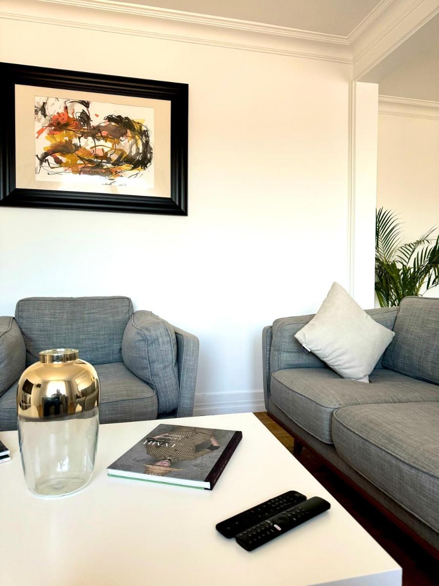 Bergson Top - Appart 80m2, 2 grandes chambres, entièrement rénovée et équipée, lumineux, WIFI, balcon, calme, vue imprenable - Housity