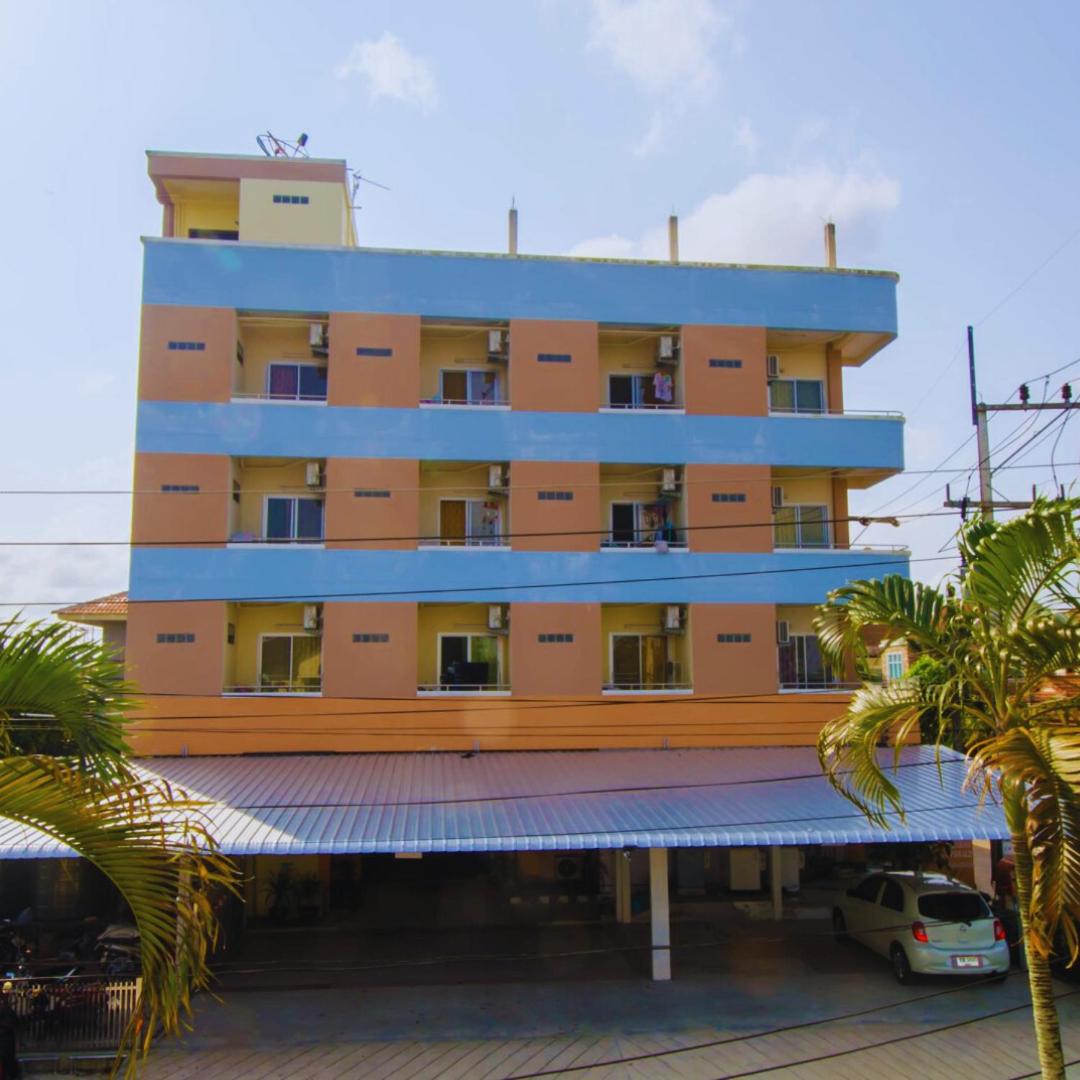 คุณแดง บัดเจทโฮเทล - Khun Daeng Budget Hotel - Housity