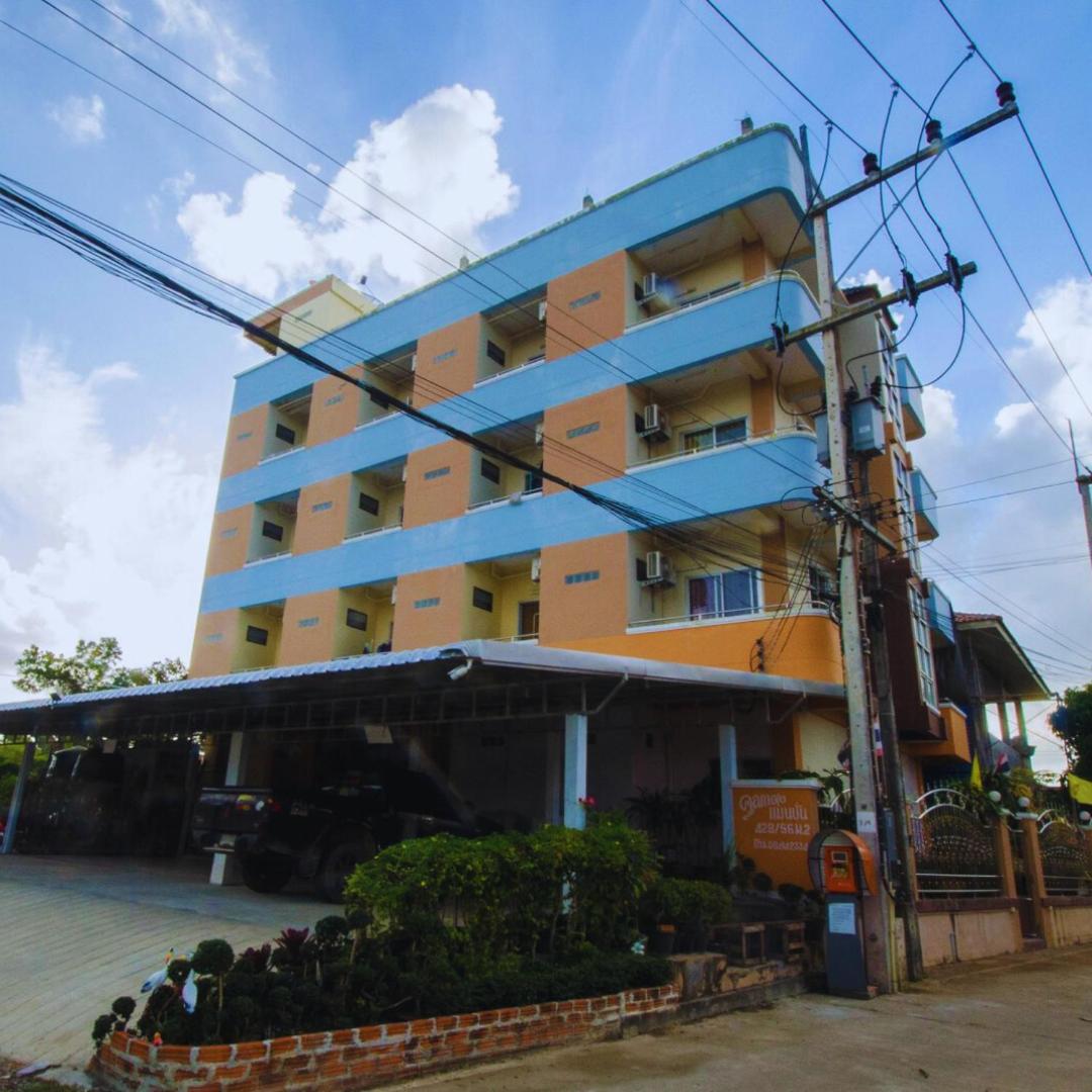 คุณแดง บัดเจทโฮเทล - Khun Daeng Budget Hotel - Housity