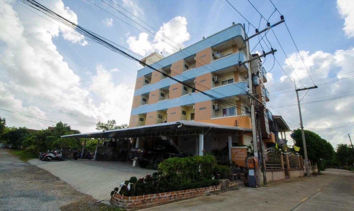 คุณแดง บัดเจทโฮเทล - Khun Daeng Budget Hotel - Housity