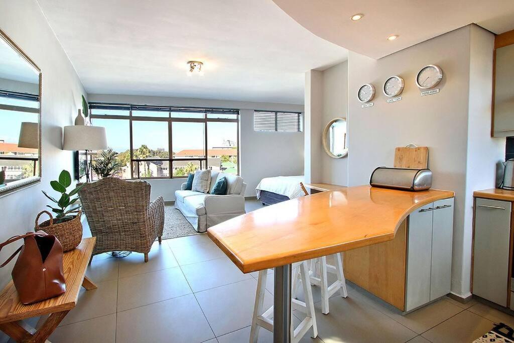 Morakani Studio 503 in Green Point. - Housity