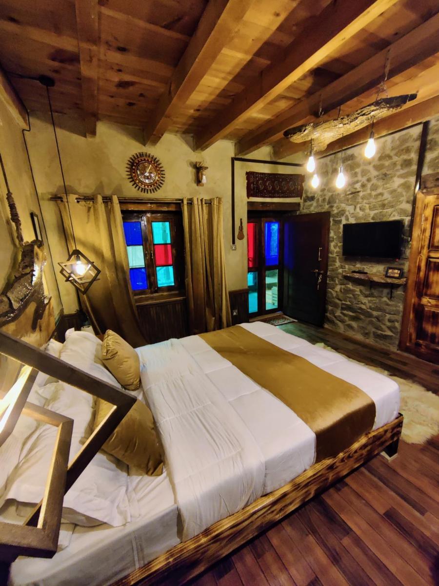 Northern Sapphire Hunza - Housity