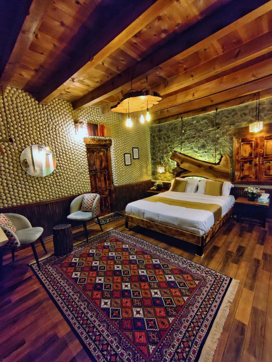 Northern Sapphire Hunza - Housity