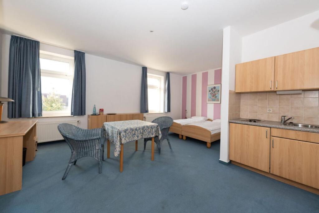 Pension Lützen Monteurunterkunft - Housity