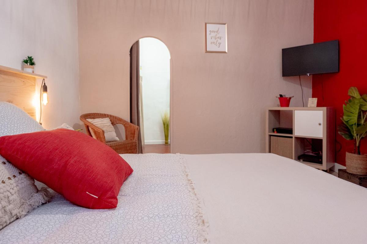 **APPARTEMENT PROCHE GARE ET MARCHE DE TOULON** - Housity