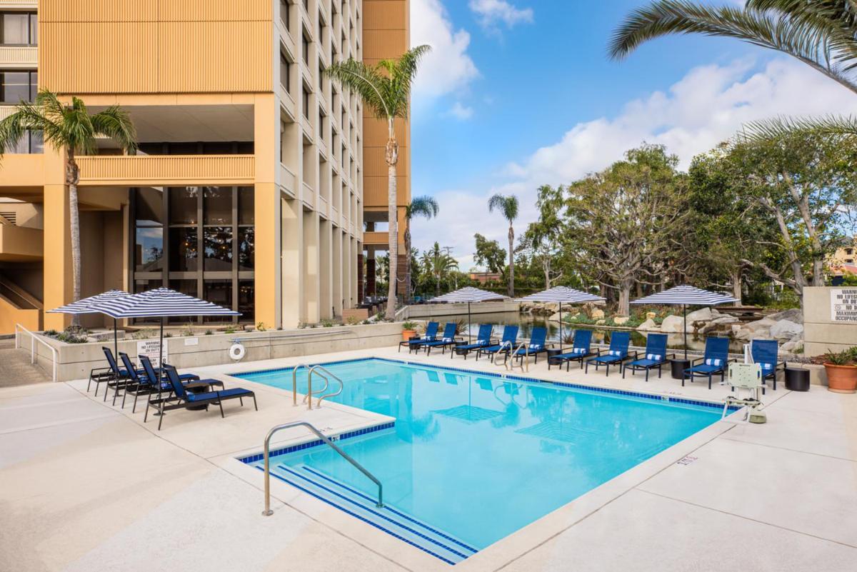 Hotel Fera Anaheim, a DoubleTree by Hilton Hotel - Hizvo