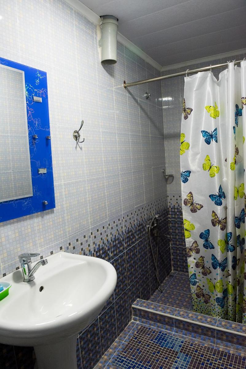 Rajab Bobo guest house - Housity