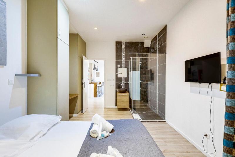 104-Suite Lily-Rose - Superbe Appartement à Paris - Housity