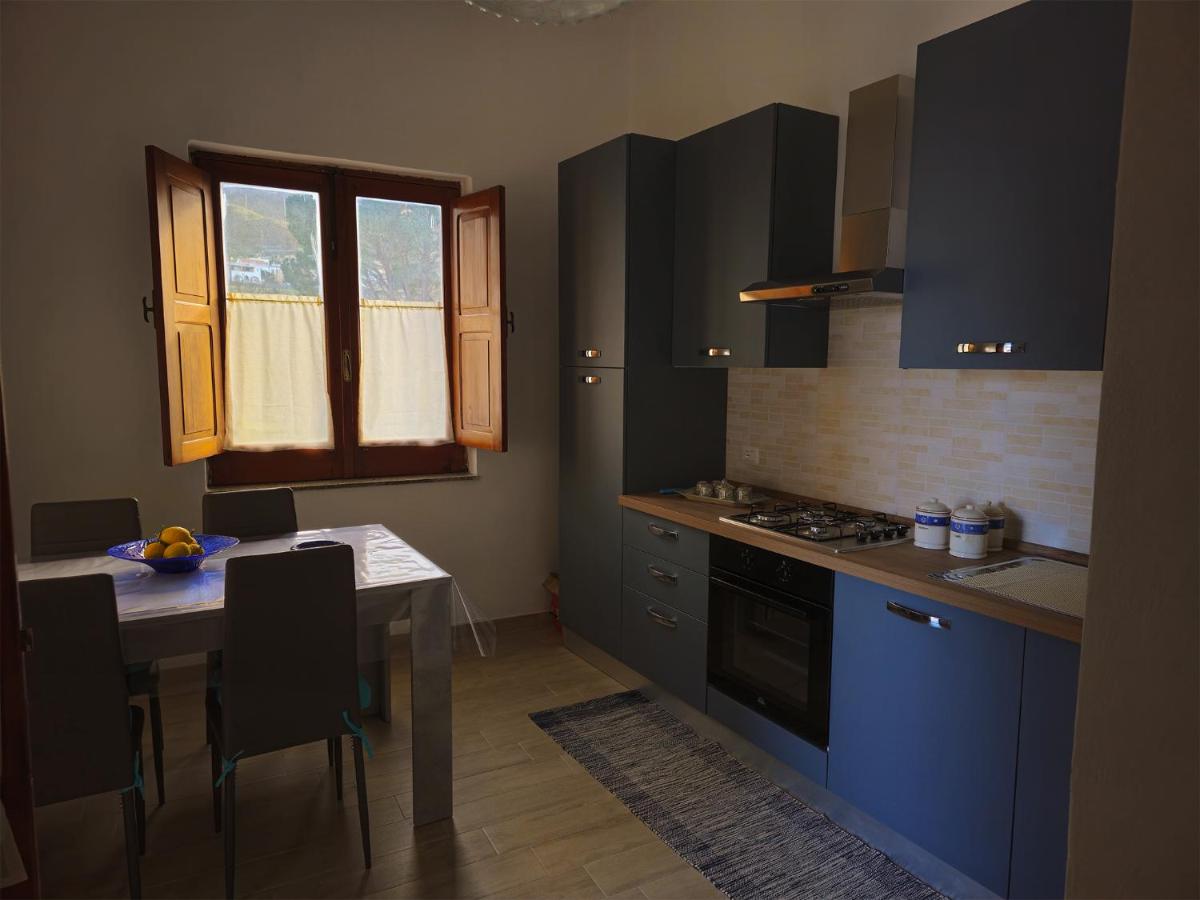 LAPALMAS Apartments - in centro a Malfa - Housity