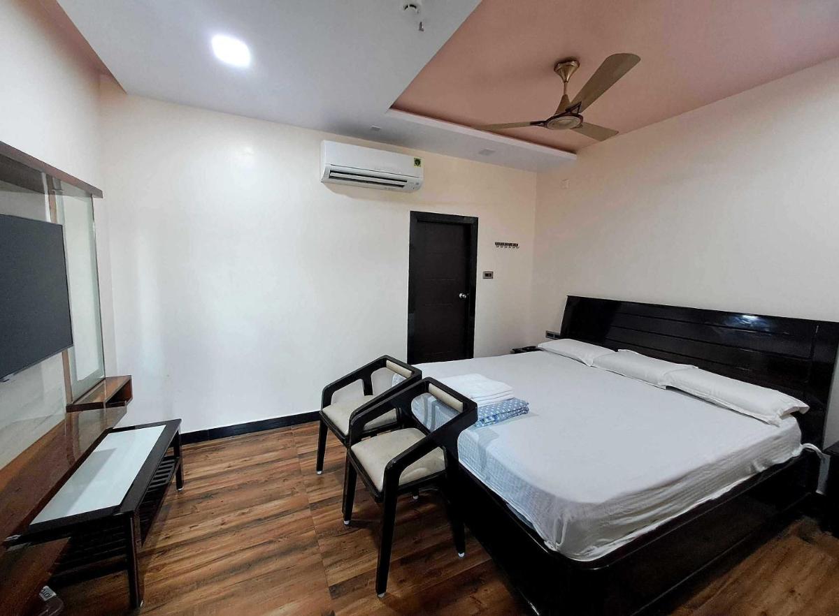 Collection O Hotel Green Tree - Housity