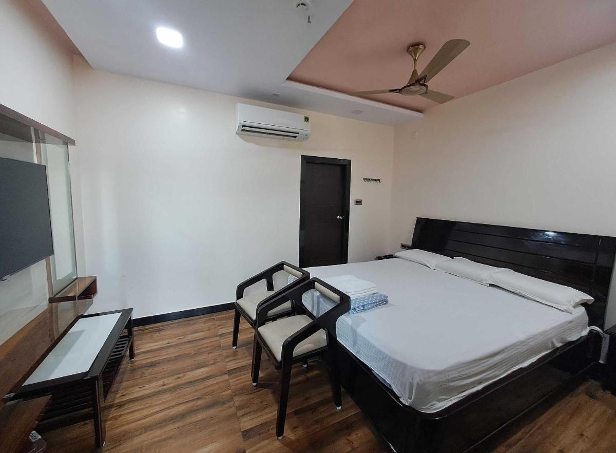 Collection O Hotel Green Tree - Housity