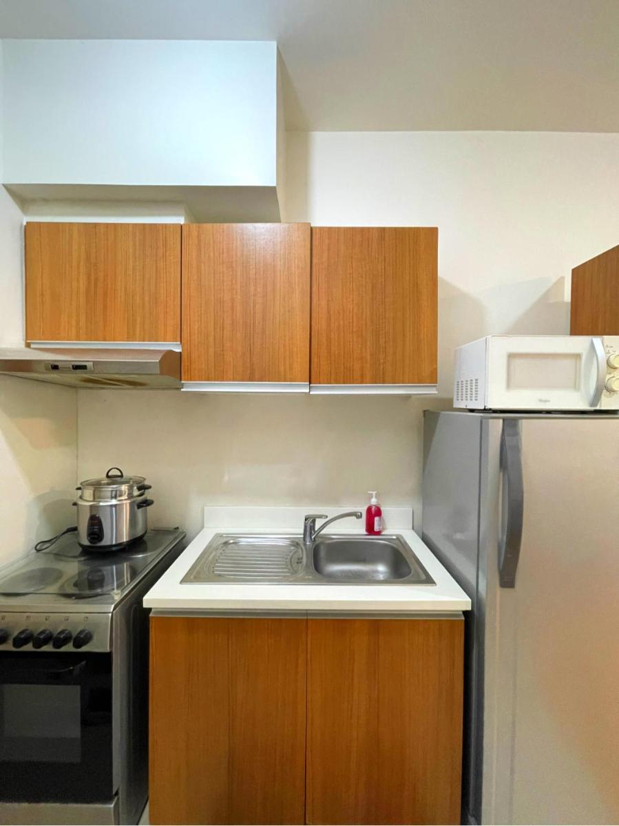 Modern and Cozy Condo in 8Adriatico near PGH, SLMEC and US Embassy - Housity