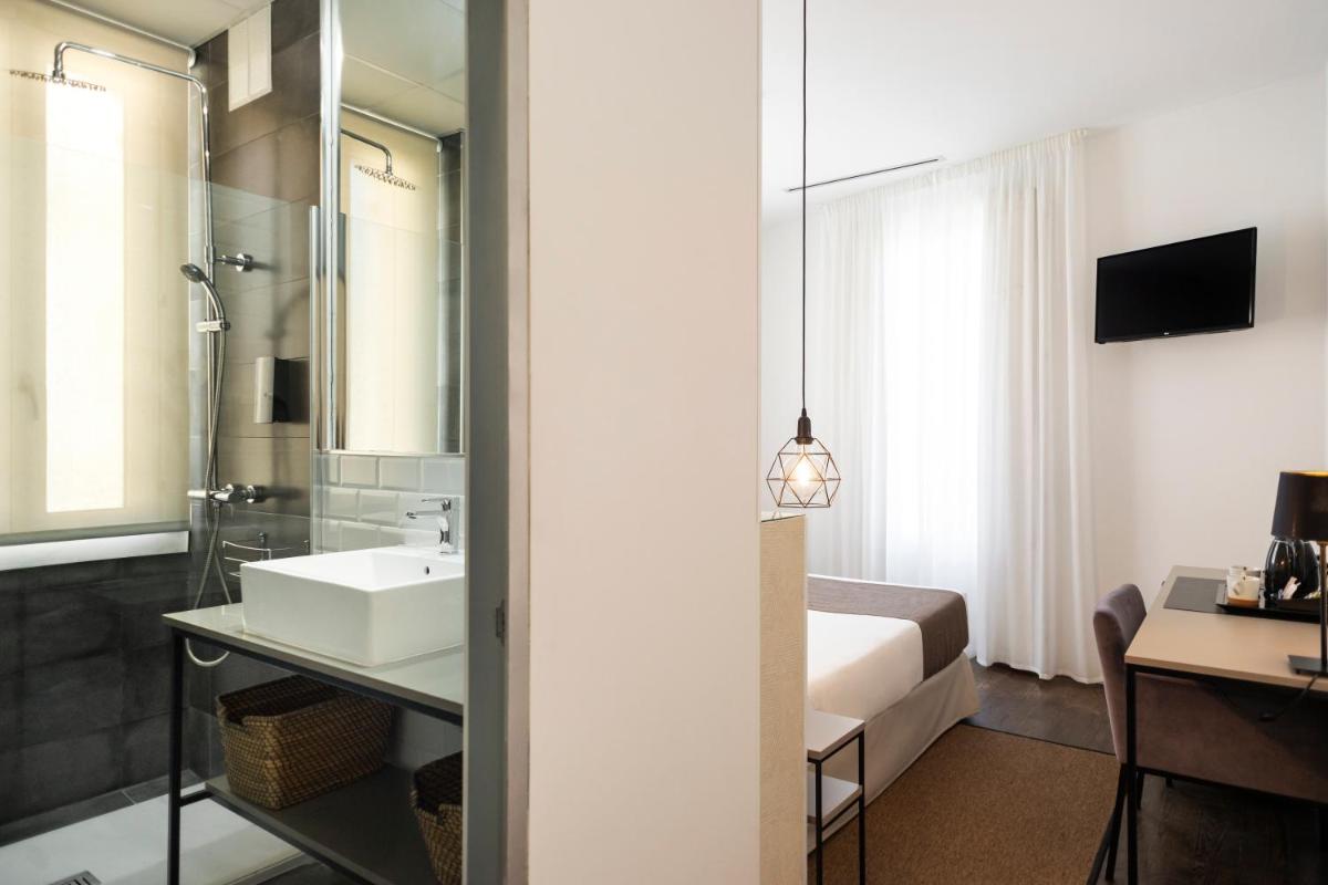 Blanq Carmen Hotel - Housity