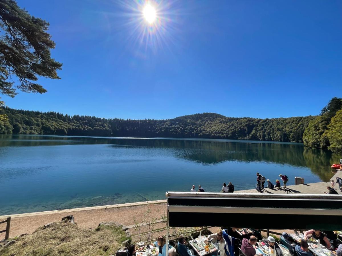 HOTEL LAC PAVIN - Housity