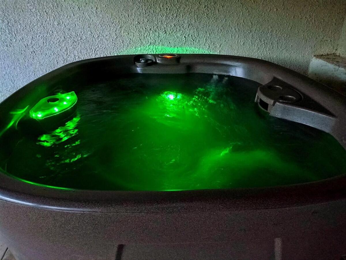 Gîte de Magneux - Spa/Jacuzzi - Housity