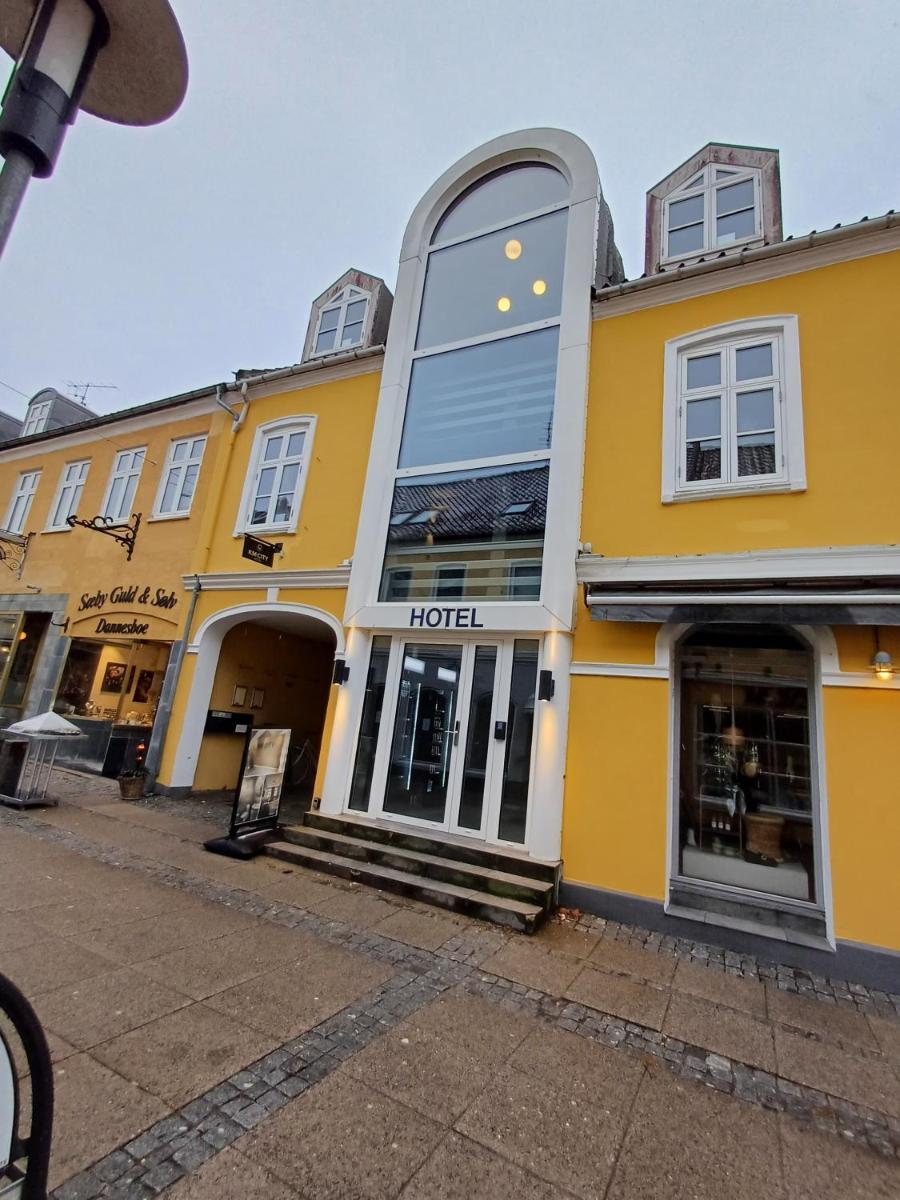 Double Room 7 In Saeby City - Housity