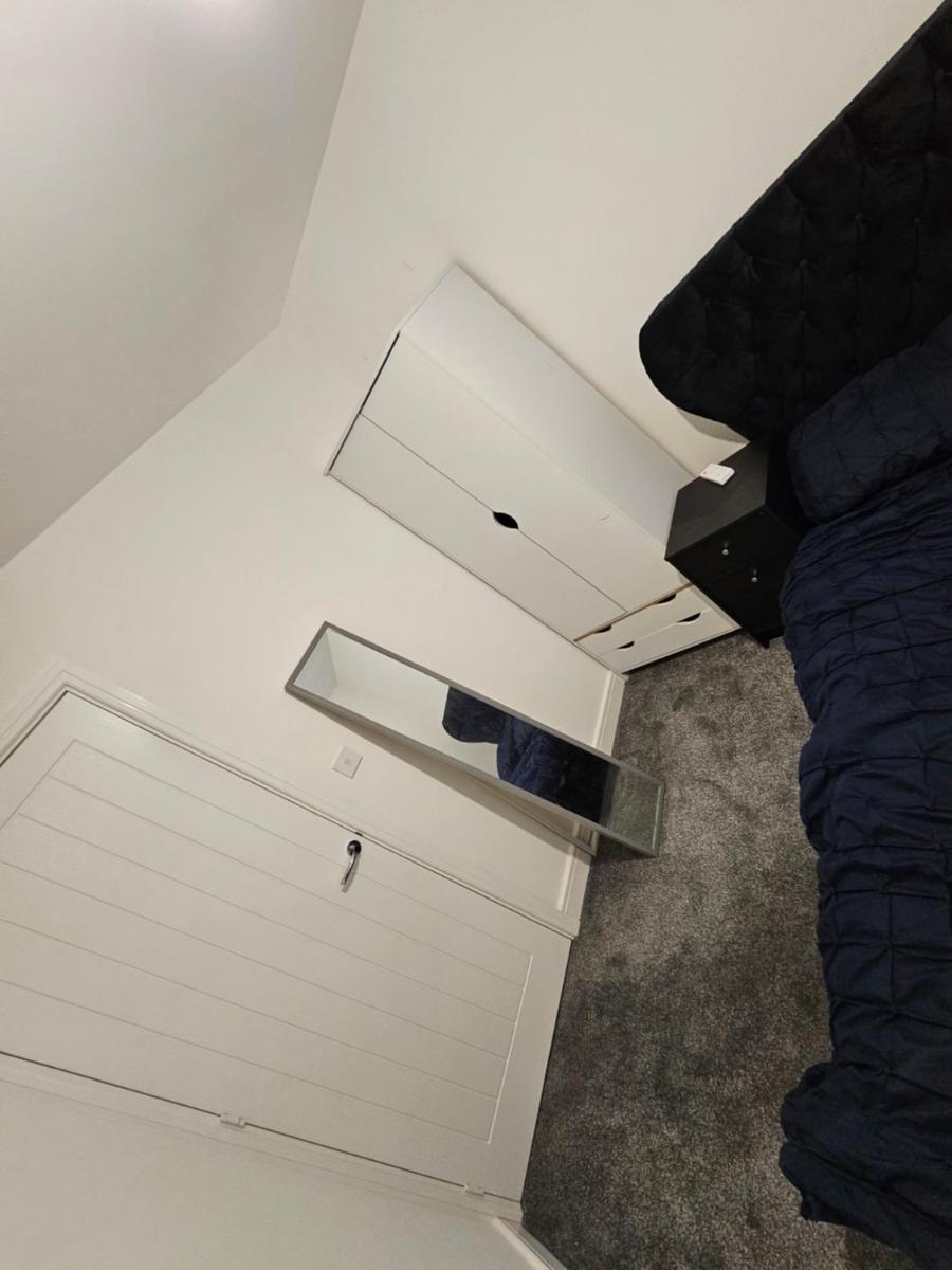 Suitetrails - guest room in crewe