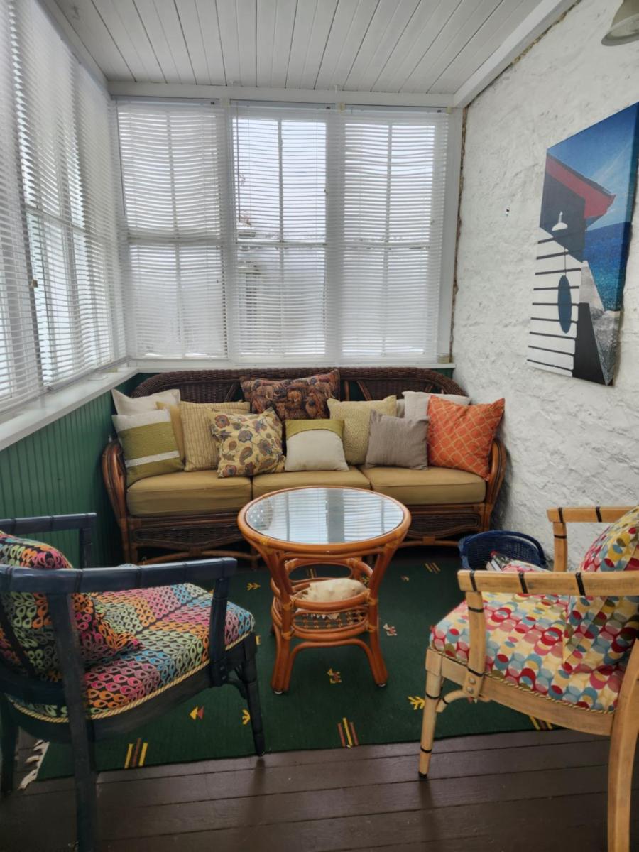 Stone Carriage House - Housity