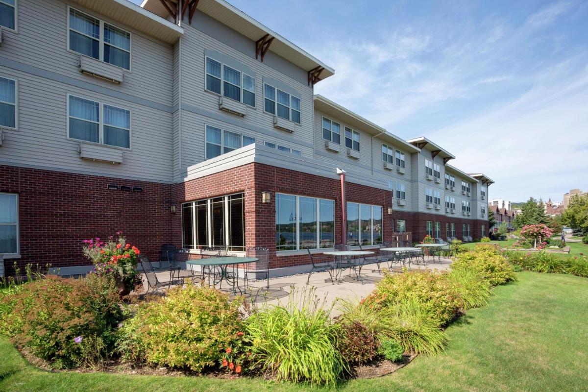 Hampton Inn Duluth-Canal Park - Housity