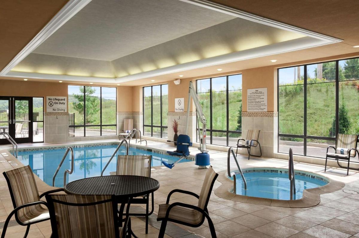 Hampton Inn & Suites - Mansfield - Housity
