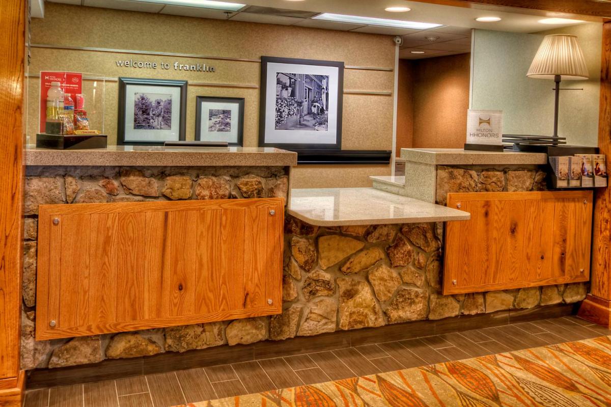 Hampton Inn Franklin, NC - Housity