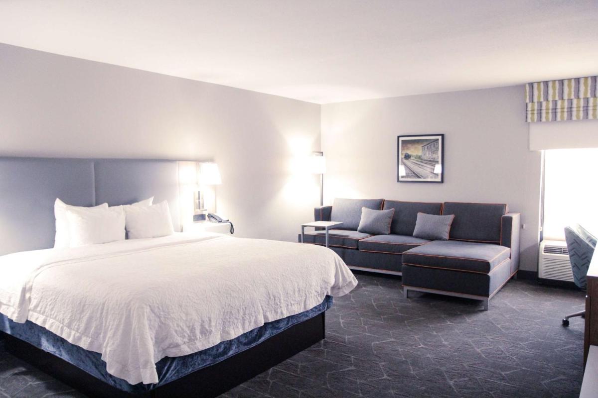 Hampton Inn Greeneville - Housity