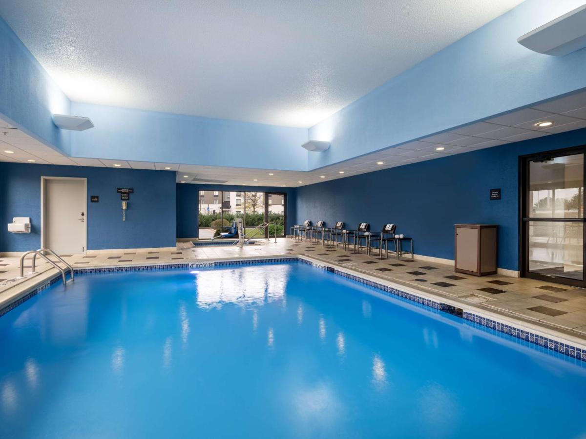 Hampton Inn Joliet/I-80 - Housity