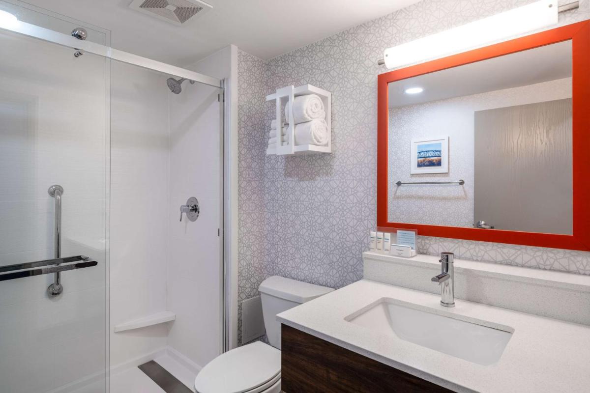 Hampton Inn Joliet/I-80 - Housity