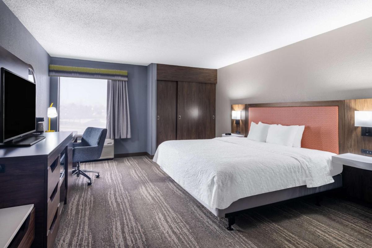 Hampton Inn Joliet/I-80 - Housity