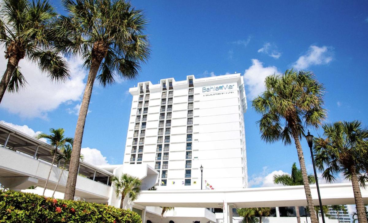 Bahia Mar Fort Lauderdale Beach - DoubleTree by Hilton - Housity