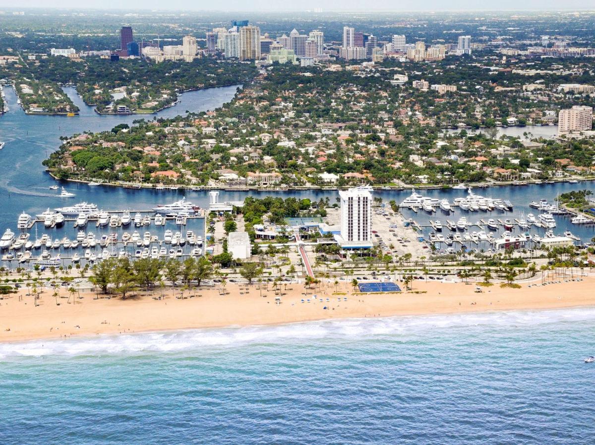 Bahia Mar Fort Lauderdale Beach - DoubleTree by Hilton - Housity