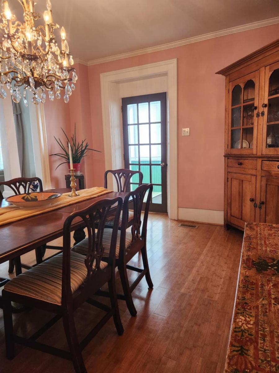 Stone Carriage House - Housity
