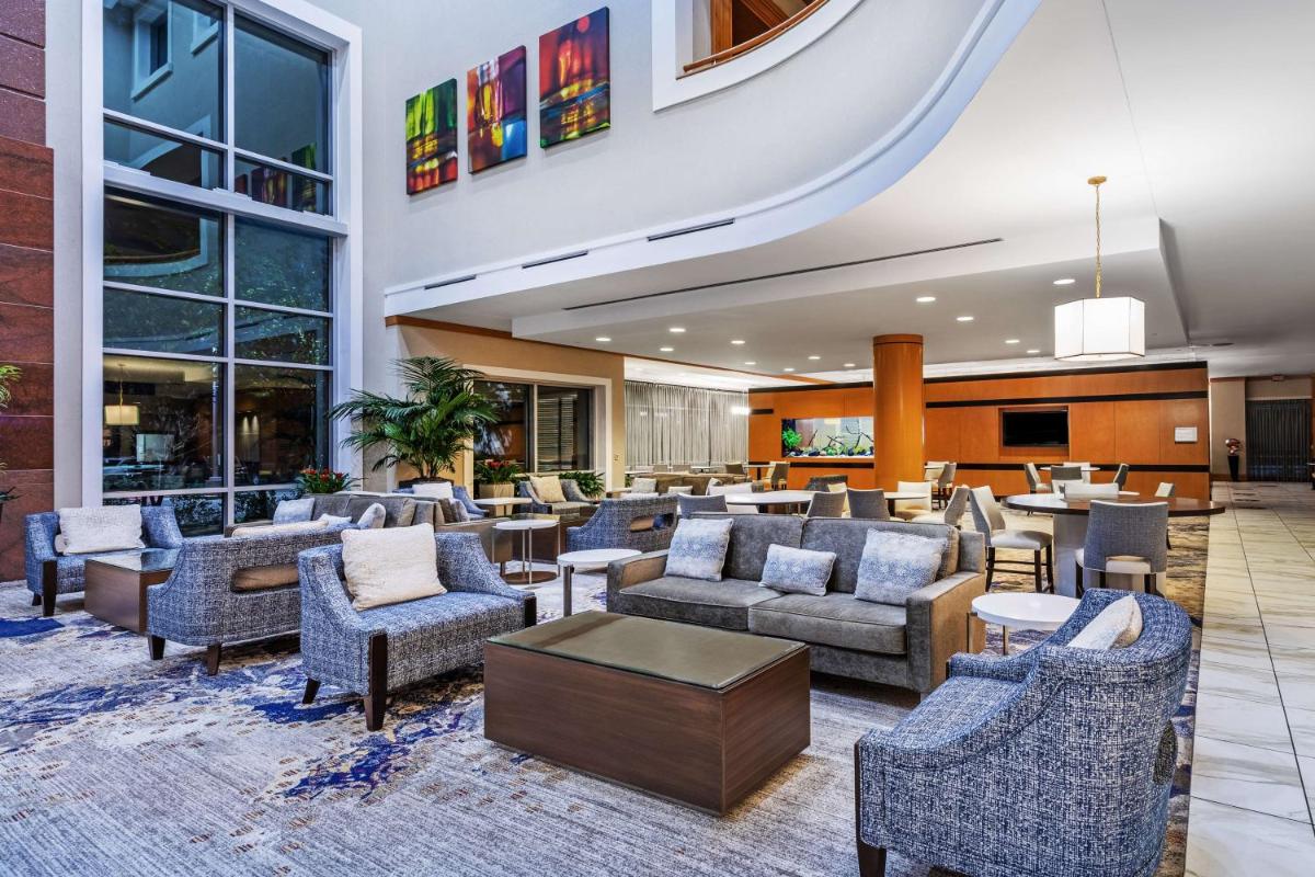 Embassy Suites by Hilton Houston-Energy Corridor - Housity