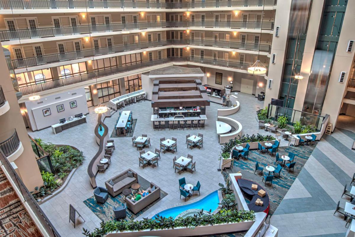 Embassy Suites by Hilton Indianapolis North - Housity