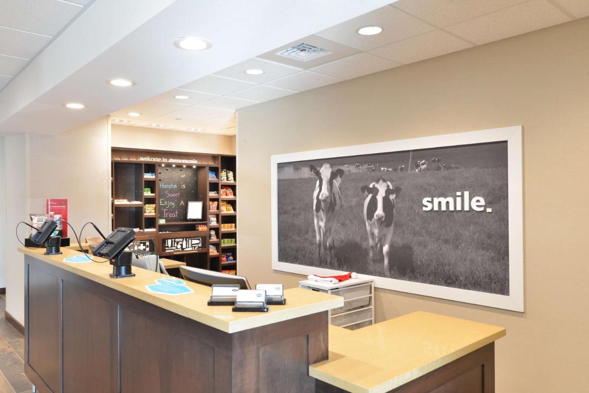 Hampton Inn & Suites Menomonie-UW Stout - Housity