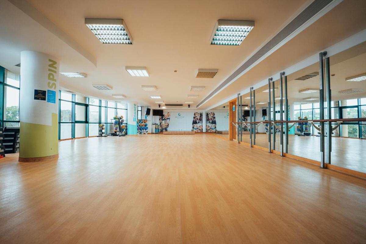 O centro de fitness e/ou as comodidades de fitness de Sentido Galosol