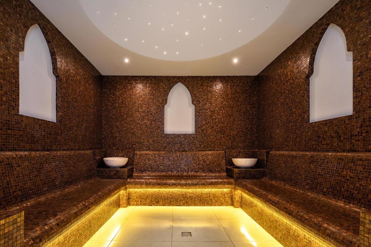 Uma casa de banho em Sentido Galomar - Adults Only