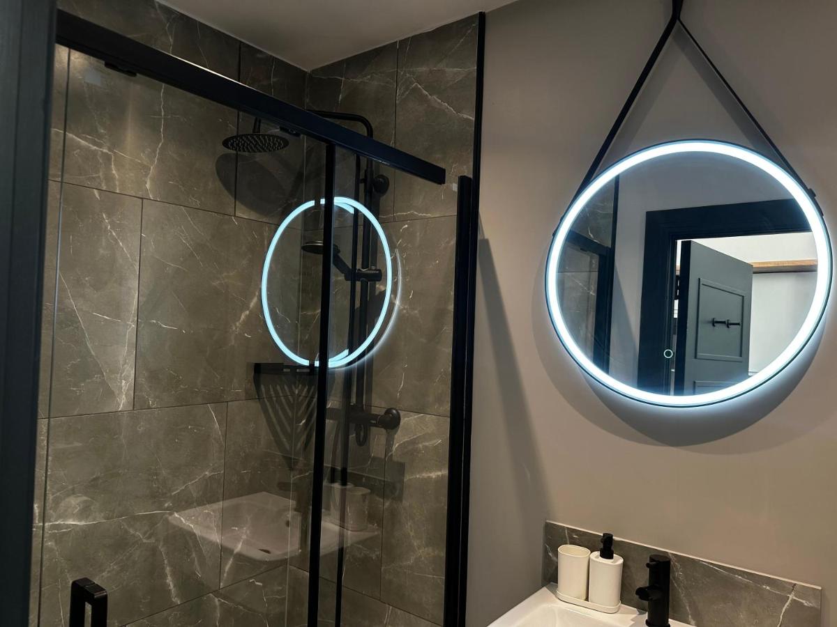Vive Hotel - Housity