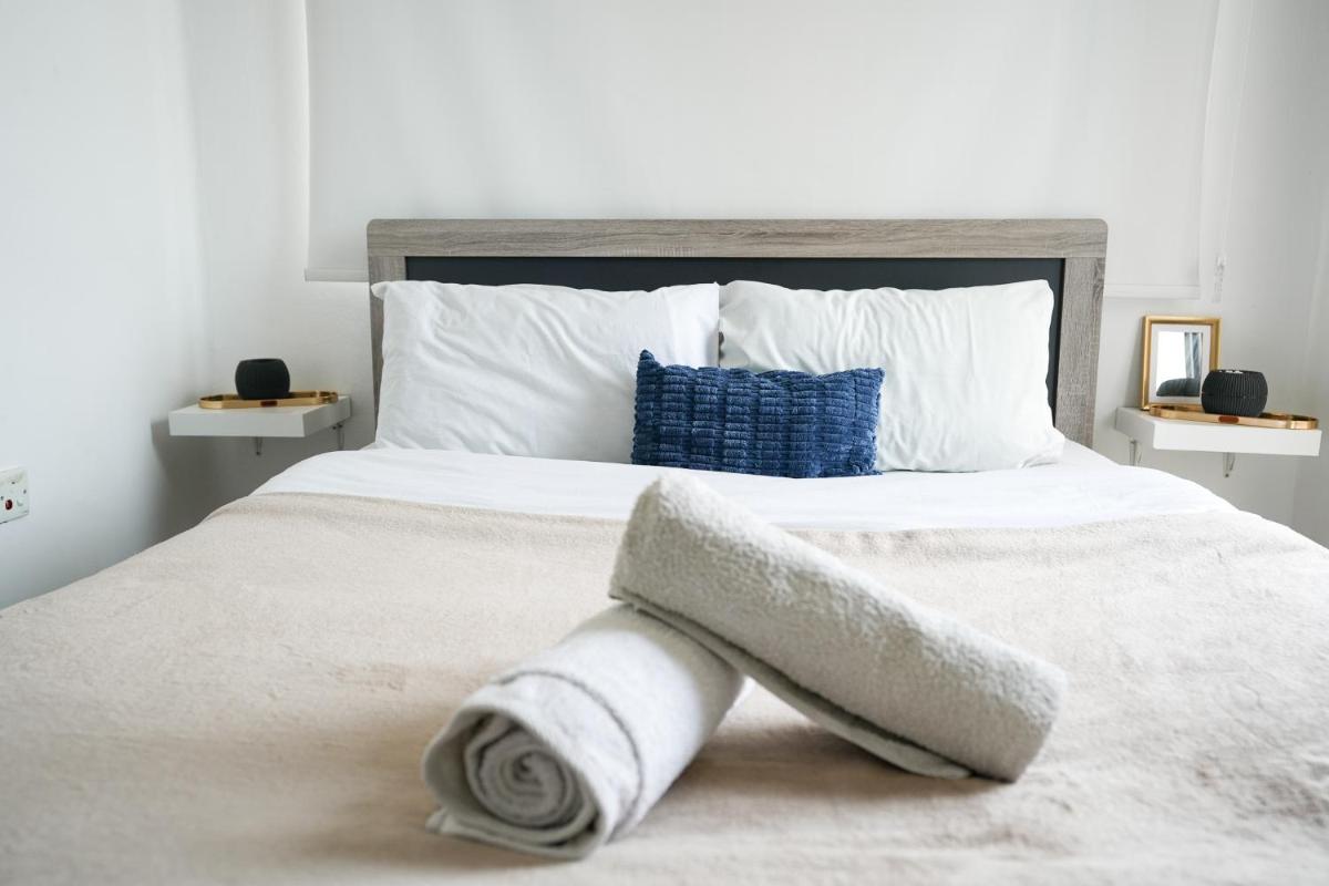 Modern Apartment Valentino GL144 - Housity